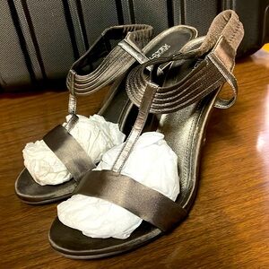 Kenneth Cole sandals